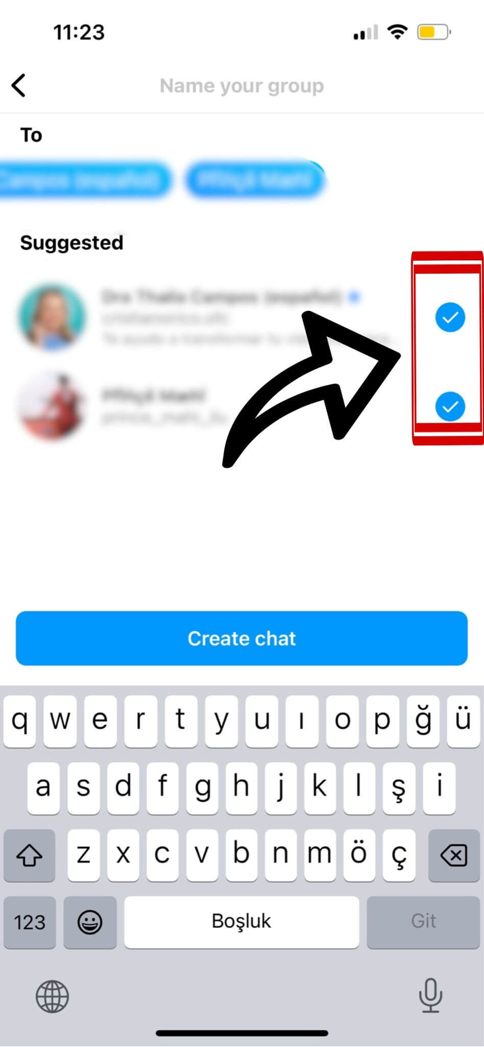 Screenshot showing the selection of chat participants on Instagram